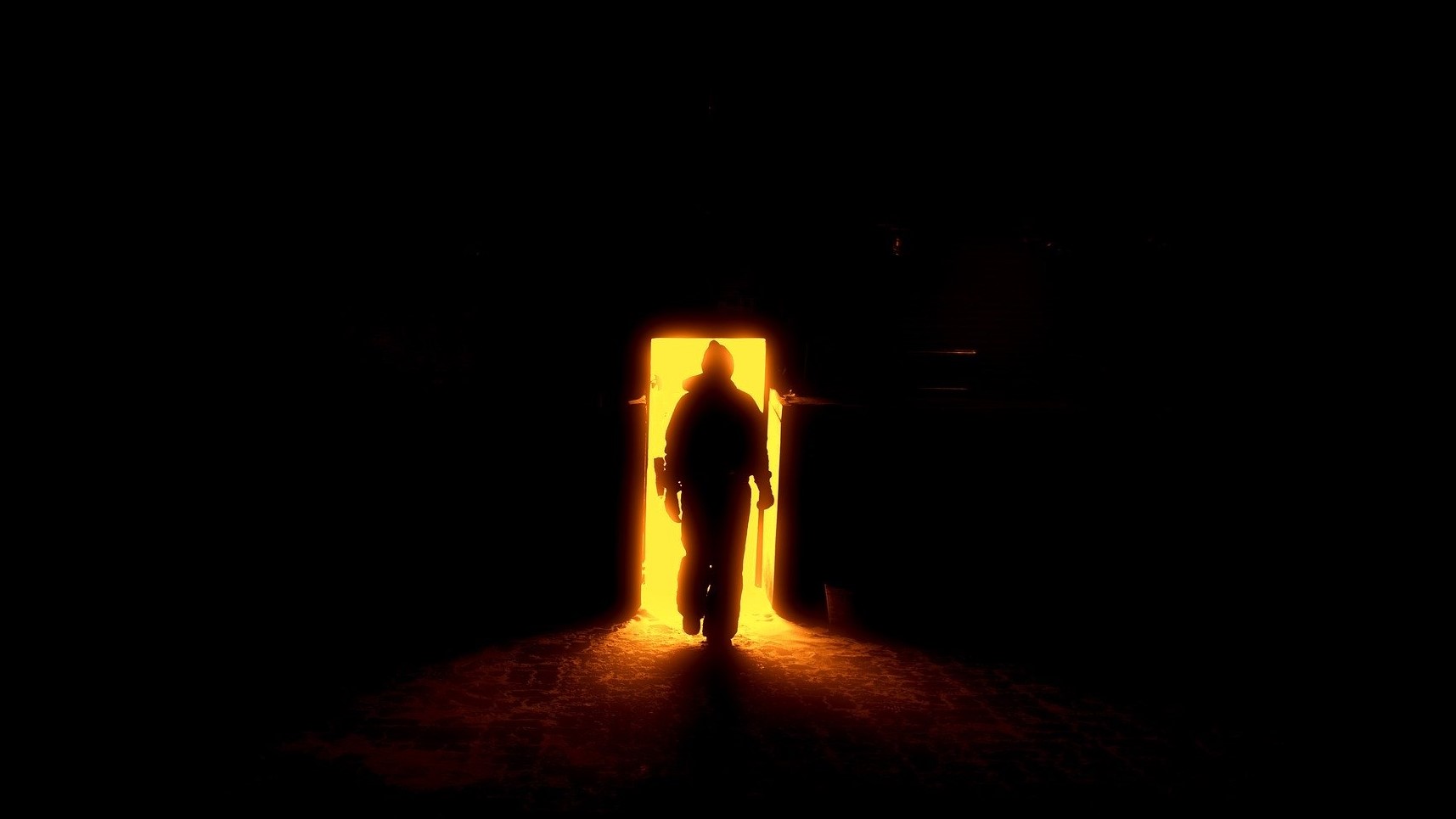 tor mit licht.jpg